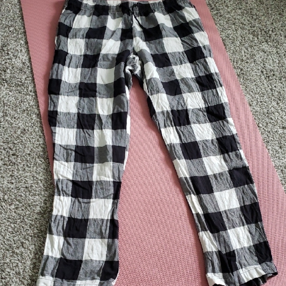 Old Navy Low Rise Flannel Pajama Pant